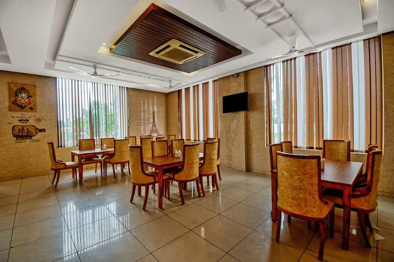 Capital O 40833 Maharaja Hotel & Restaurant Kashipur Ngoại thất bức ảnh