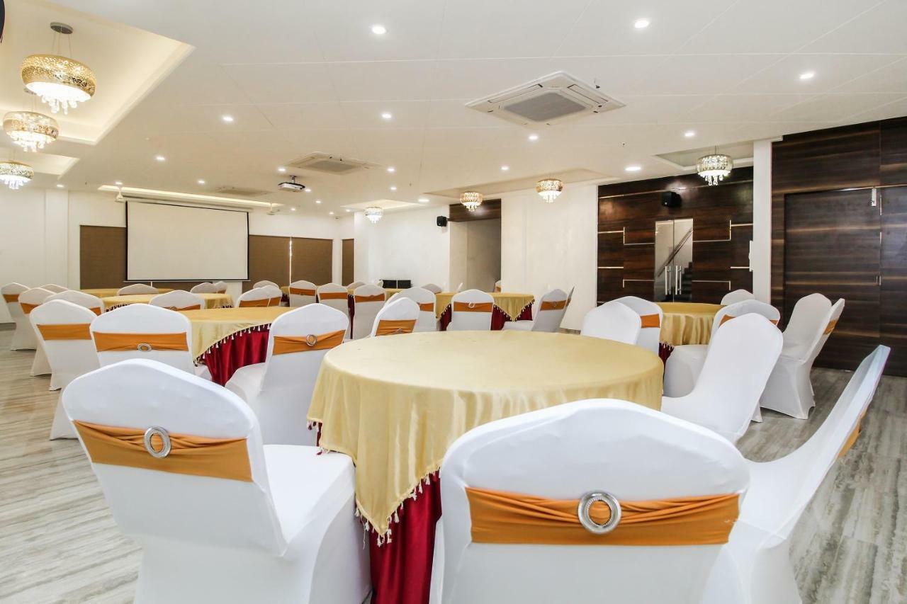 Capital O 40833 Maharaja Hotel & Restaurant Kashipur Ngoại thất bức ảnh